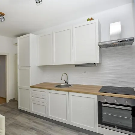 Dragica Apartment Primosten