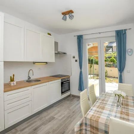 Dragica Apartment Primosten